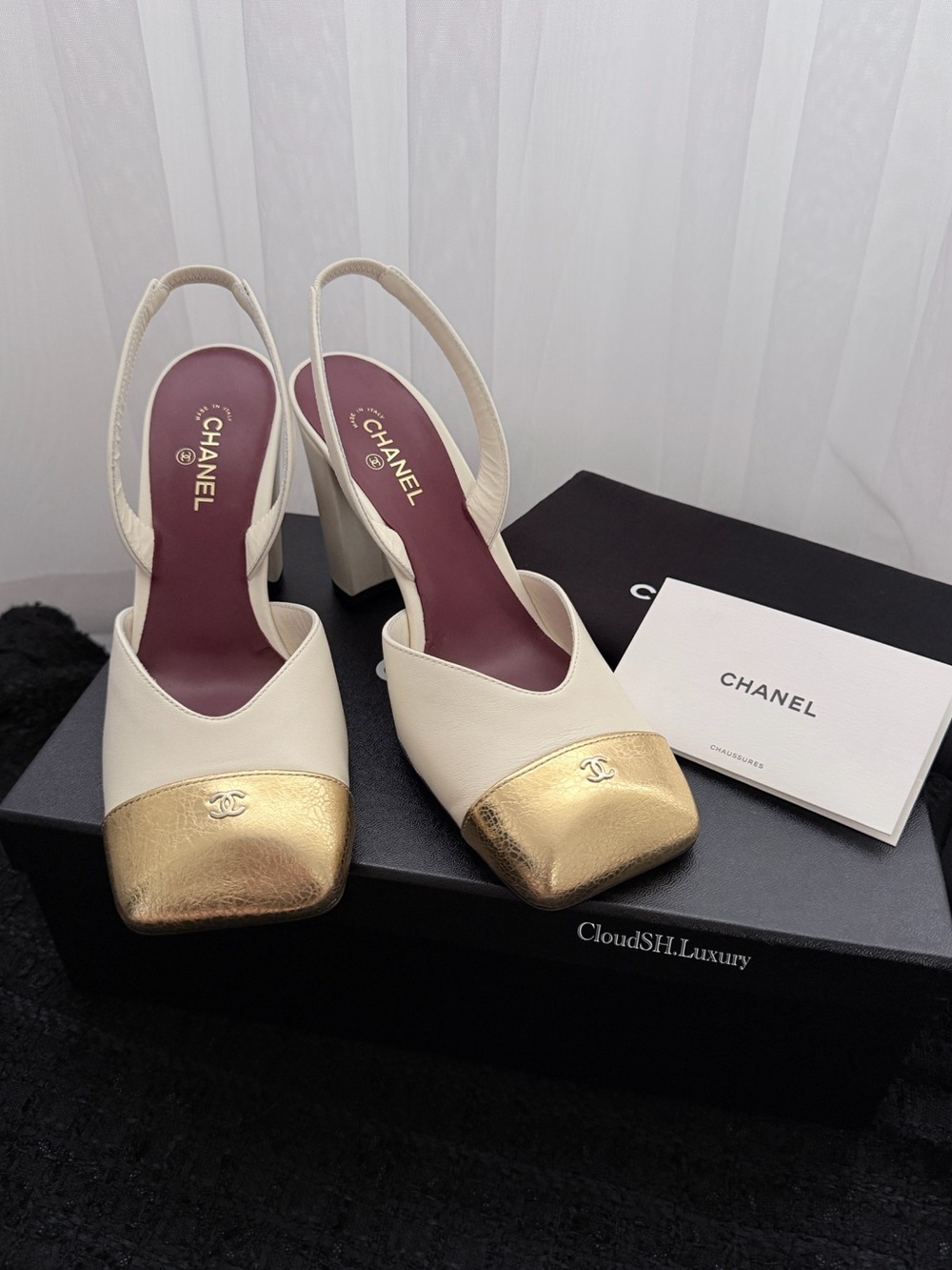 Auth BNIB Chanel Square Cap Toe Gold CC Slingback Pumps White - Size 37